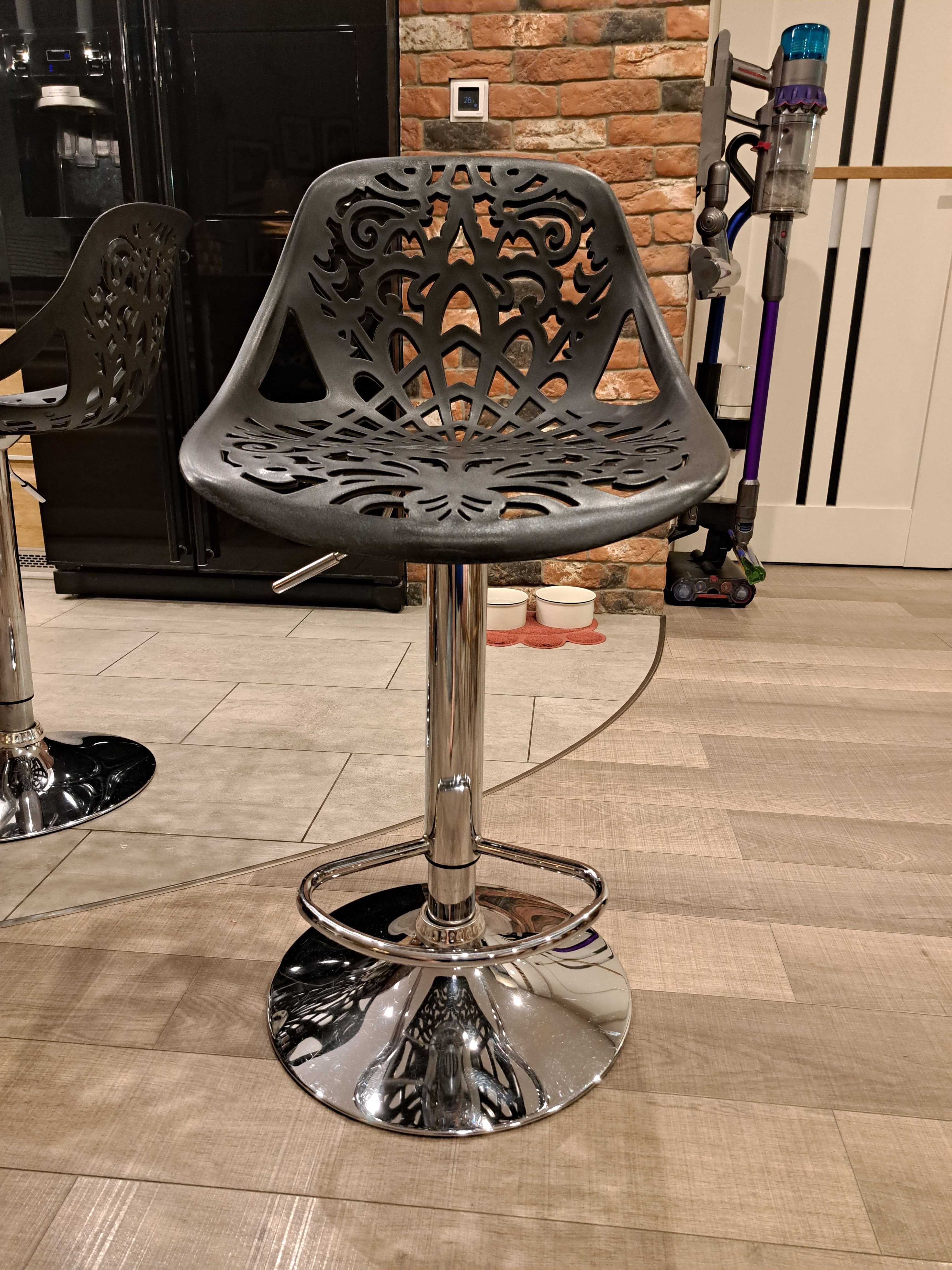 3 hokery KARE Design – używane, bez regulacji wysokości