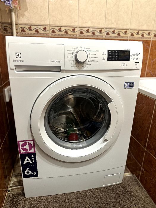 Стіральна машина Electrolux