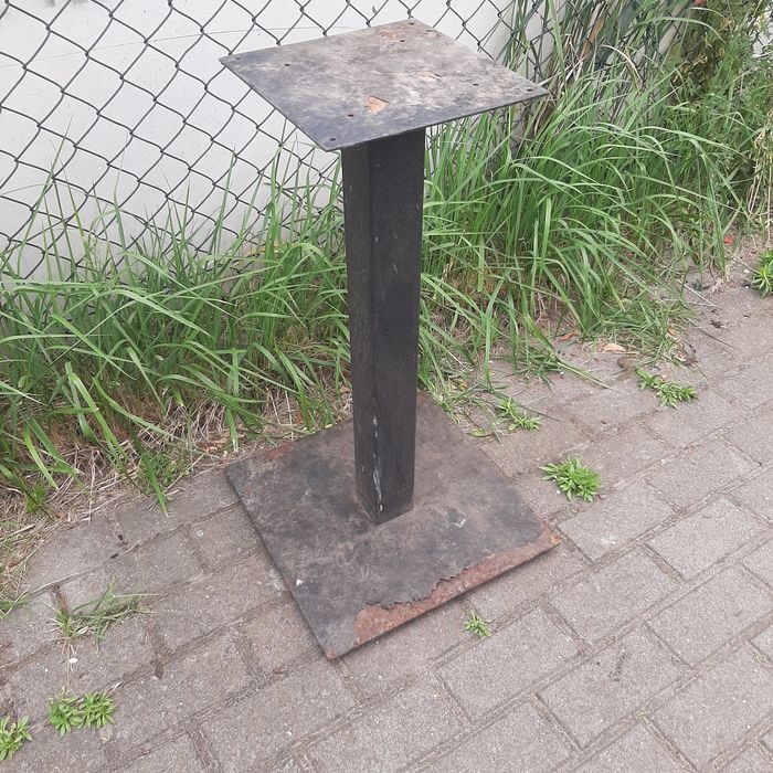 Podstawa nogą stolika do kawiarni , na ogród