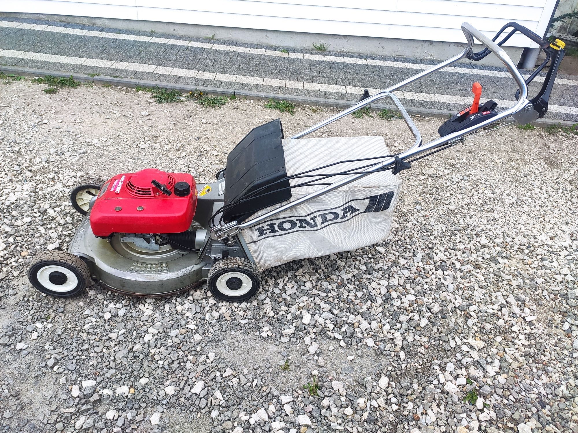 Sprzedam kosiarkę Honda HR 2150