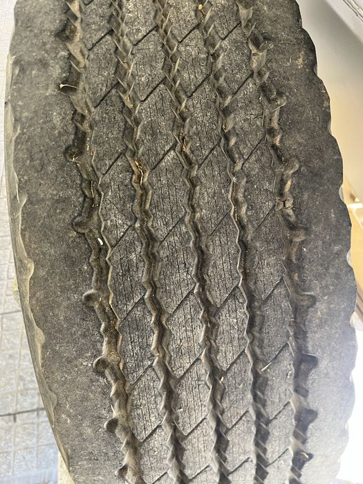 2 jantes com pneus 385/65 r22.5 para reboque ou cisterna , piso como n