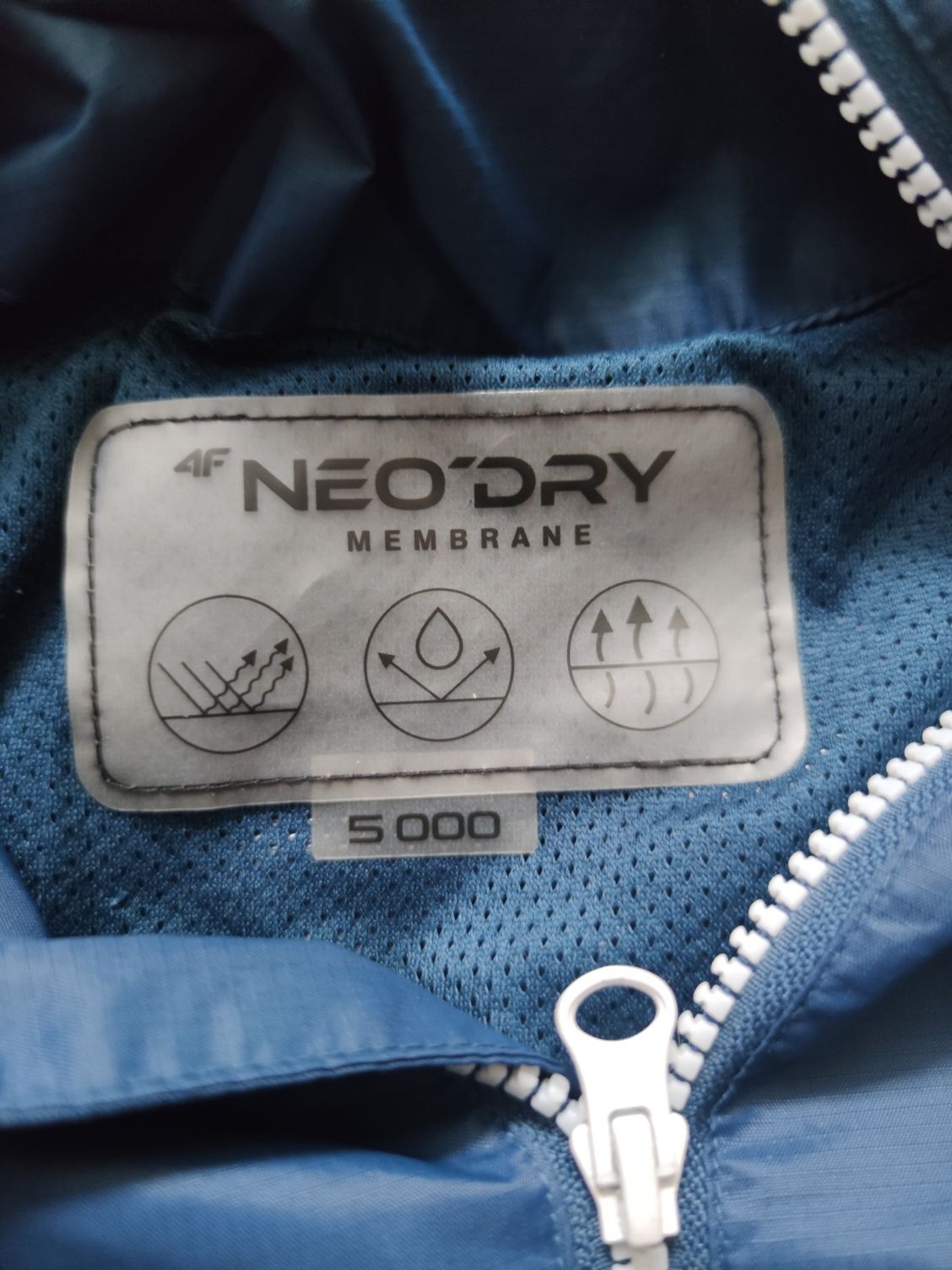 Kurtka 4f Neodry 5000 chłopięca 152 super hero