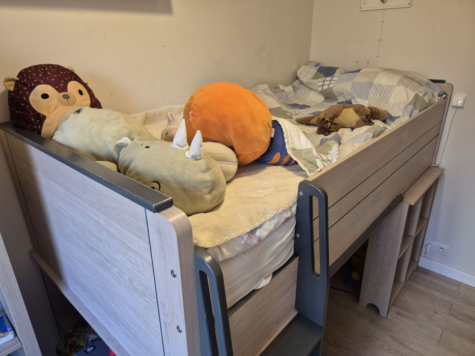 Łóżko piętrowe z biurkiem 90x200 cm GROOVY z materacem Vesteroy IKEA