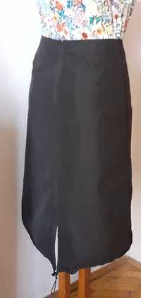 Spódnica cienka czarna ściągana na dole tył dłuższy oryginalna