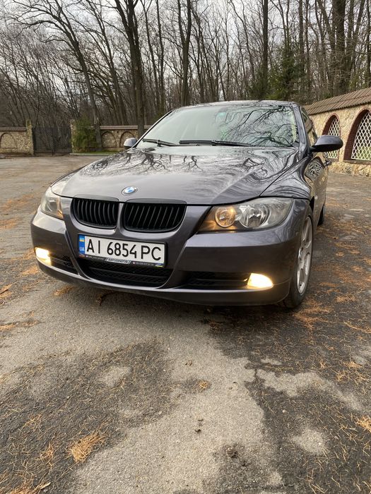 Продам BMW e90 320