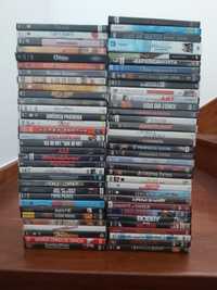 Vendo lote de 70 DVD de filmes de várias categorias com estante.
