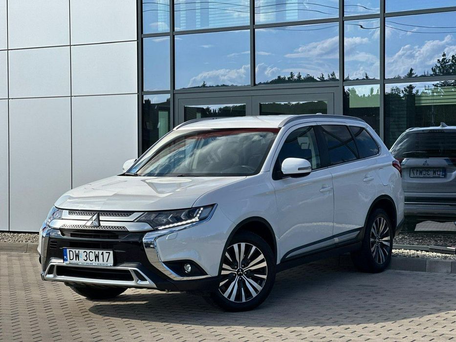 Mitsubishi Outlander 7-osób! 1-rej.2019 Łopatki Kamera KeyLess Climatronic Serwis GWARANCJA