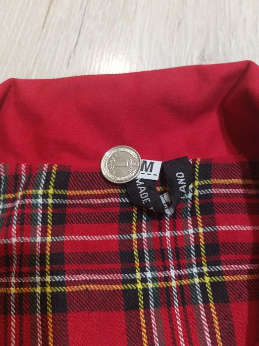 Харінгтон по типу Lonsdale 
Розмір: М
Стан Хороший 
Заміри:
Ширина: 52