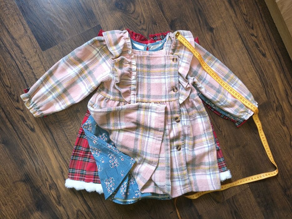 3 сукні для дівчинки 98 розмір