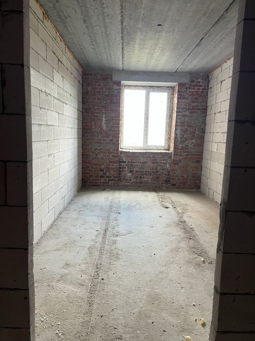 Велика квартира 86 м2 в новобудові