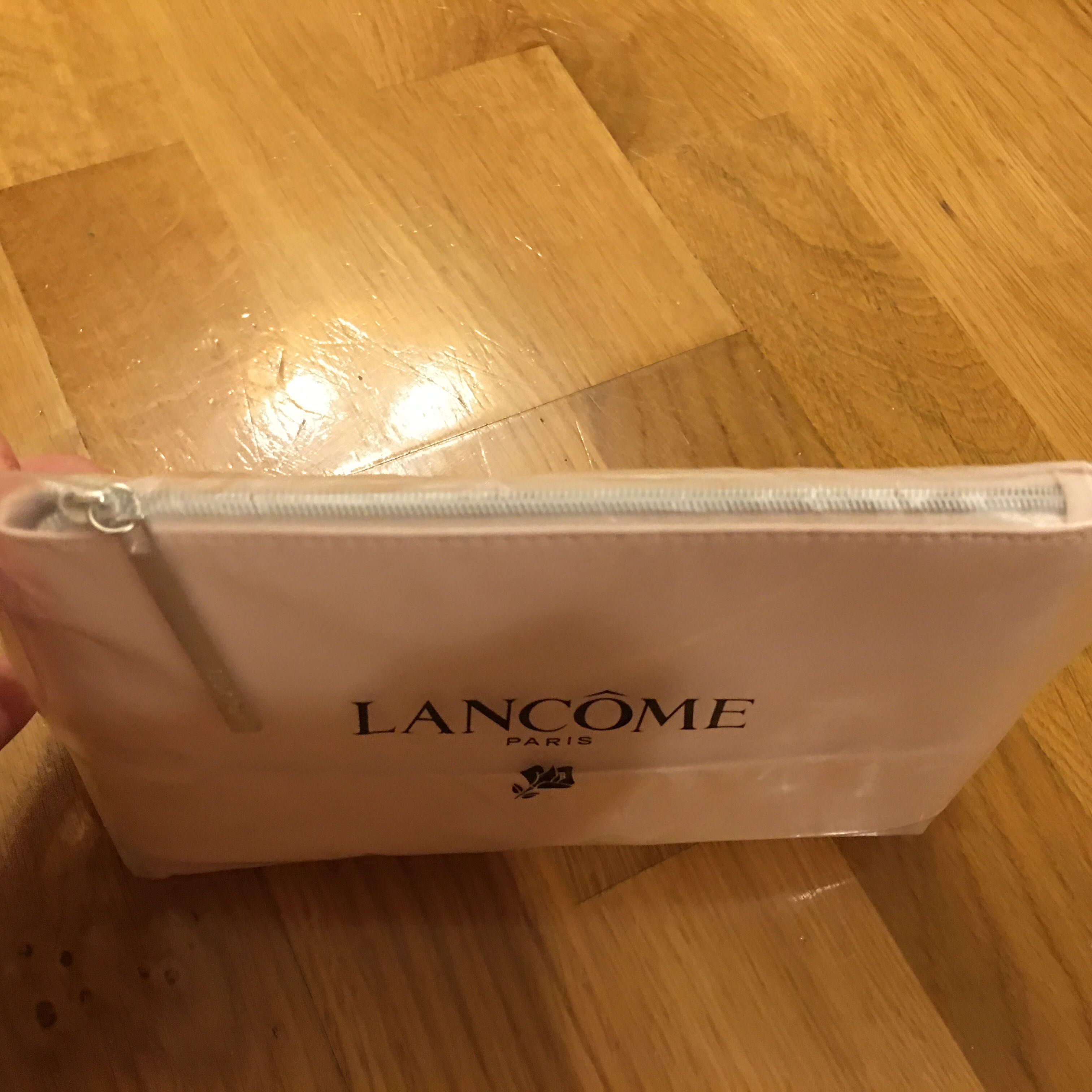 Nowa kosmetyczka Lancome