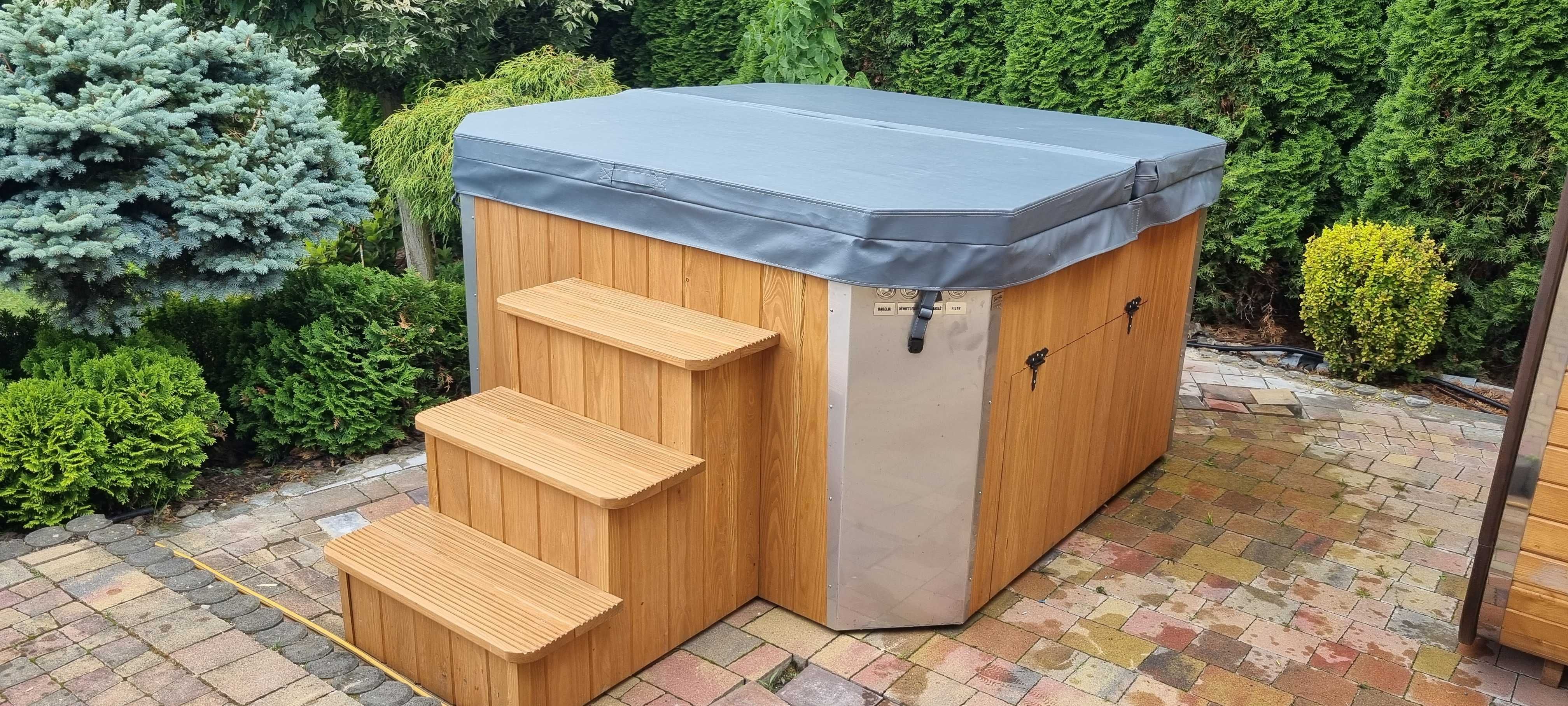 Komplet jacuzzi z sauną