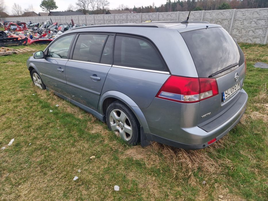 Opel vectra c lift kombi 1.9cdti z 163 na części