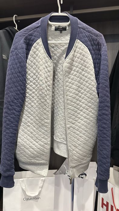 Продам стильный мужской бомбер Oodji, размер M