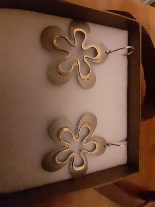 Brincos flor em prata contrastada, Novos