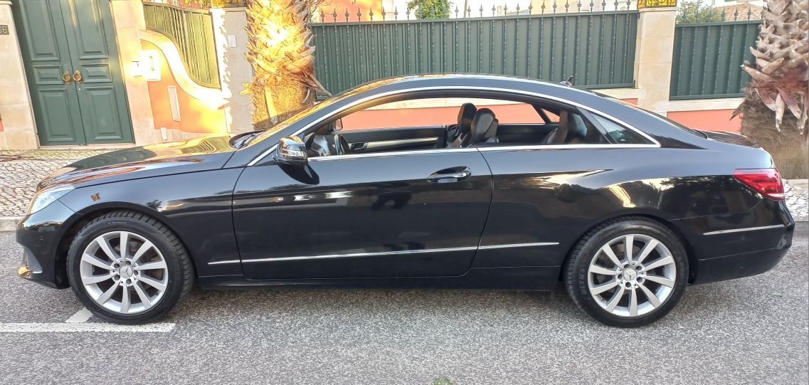 Mercedes-Benz E 200 CGI Turbo Blue Efficiency Caixa Manual