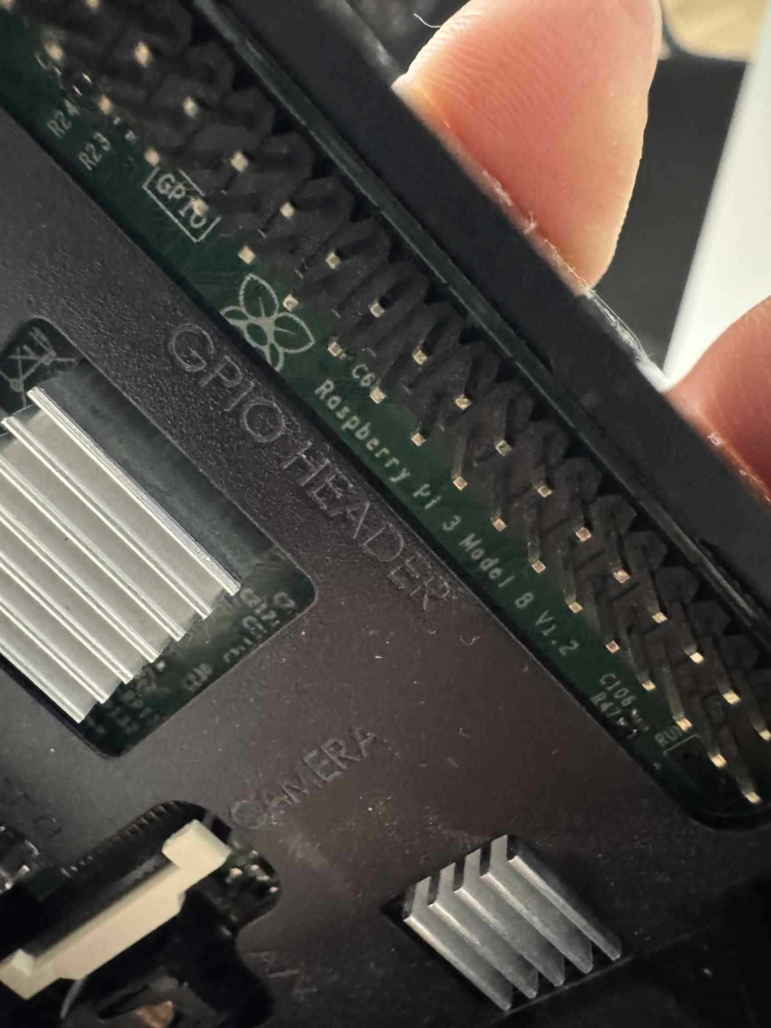 Raspberry Pi 3B + WIFI mikrokomputer z obudową (plus radiatory)