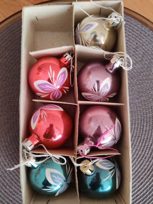 Szklane bombki z motywem kwiatowym - PRL