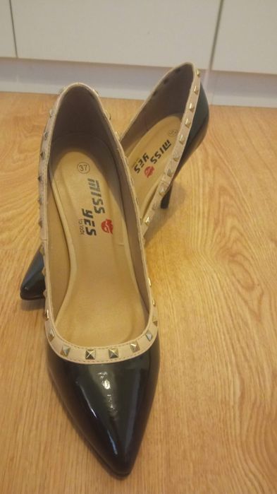 Sapato ""Novos nunca usados""
