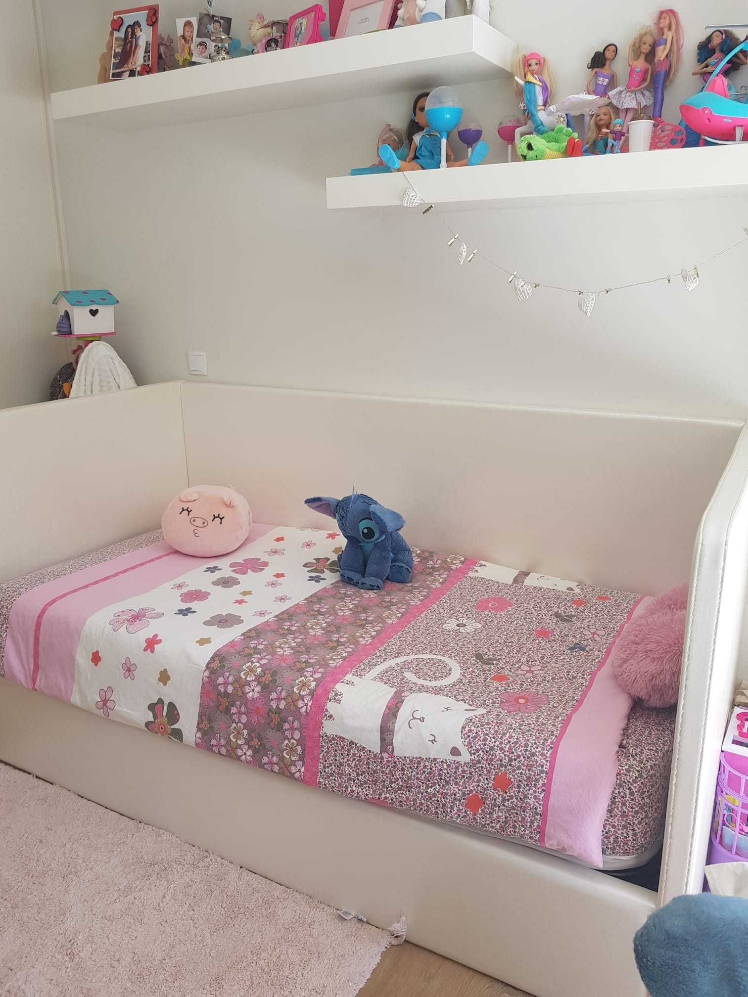 Cama solteiro Branca com estrado elevatório e colchão 90x190