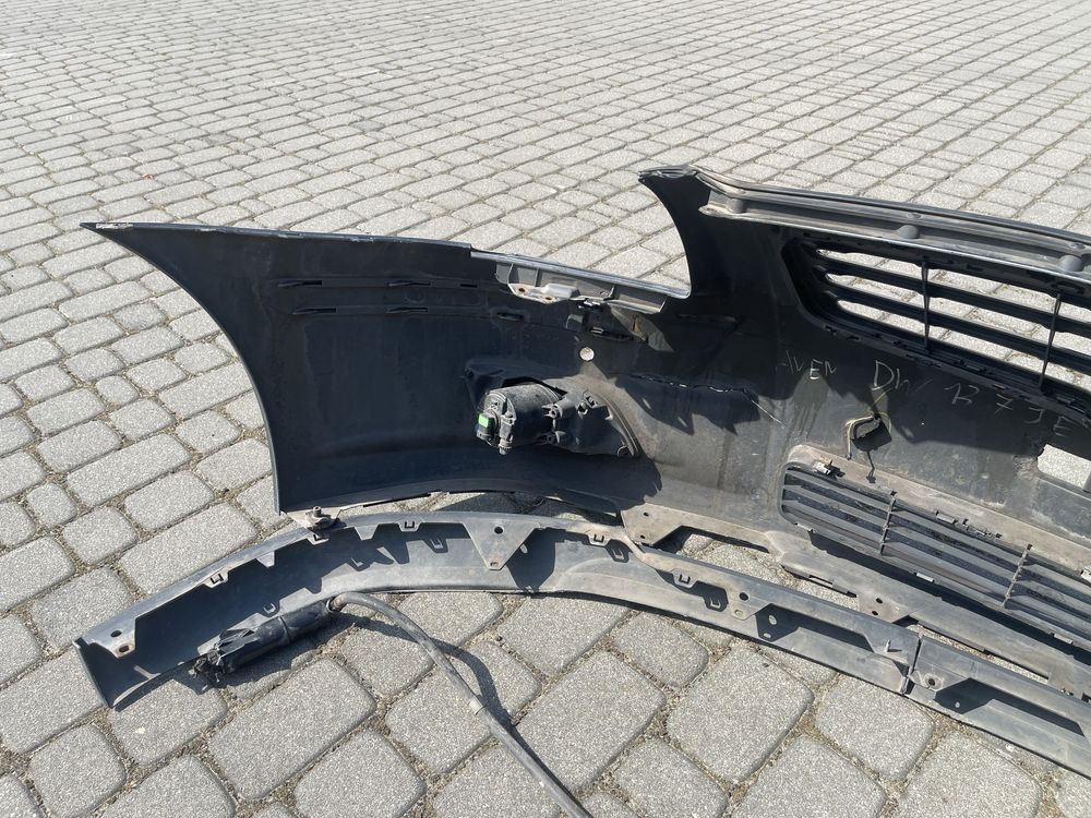 Zderzak przód toyota avensis t25 lift halogeny atrapa 1g3