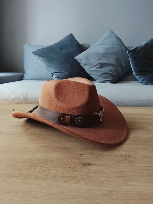 Kapelusz kowbojski karmelowy ciepły brązowy klasyczny rudy wild west
