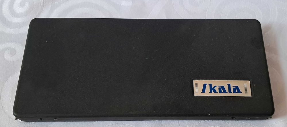 Skala PVIIc zestaw kreślarski cyrkle 15 elementów .