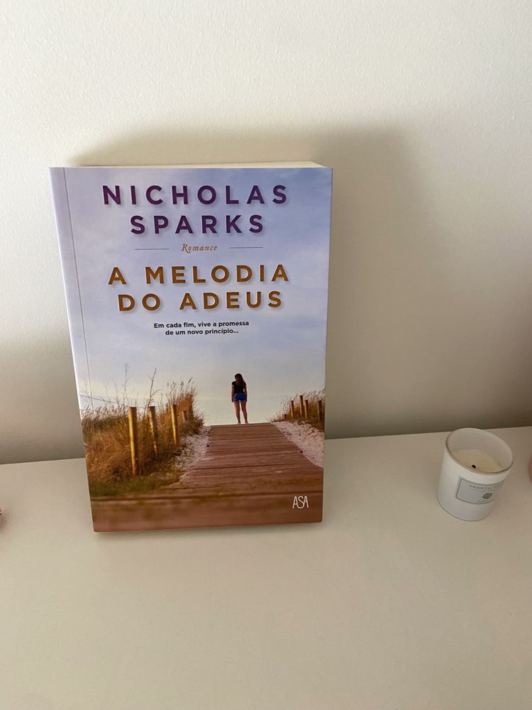Livro “Melodia do Adeus” de Nicholas Sparks