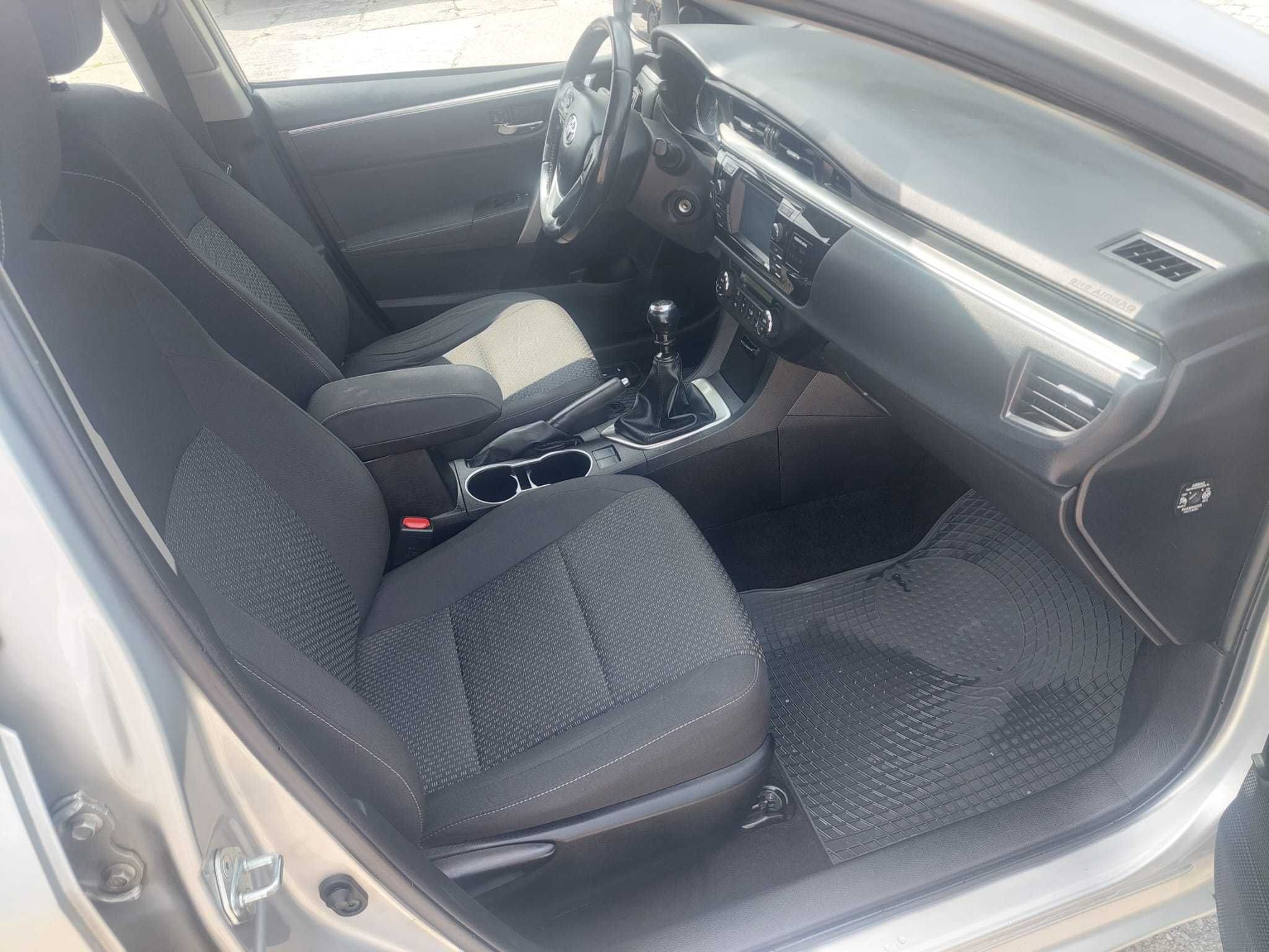 Toyota Corolla 2014, 1,6 benzyna, pierwszy właściciel
