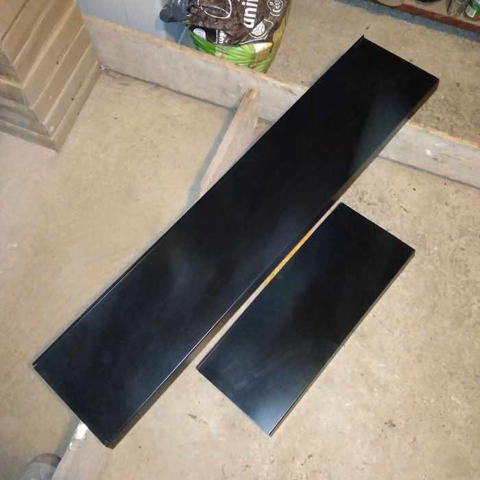 Parapety 25x65 i 25x124 czarny połysk aluminiowe