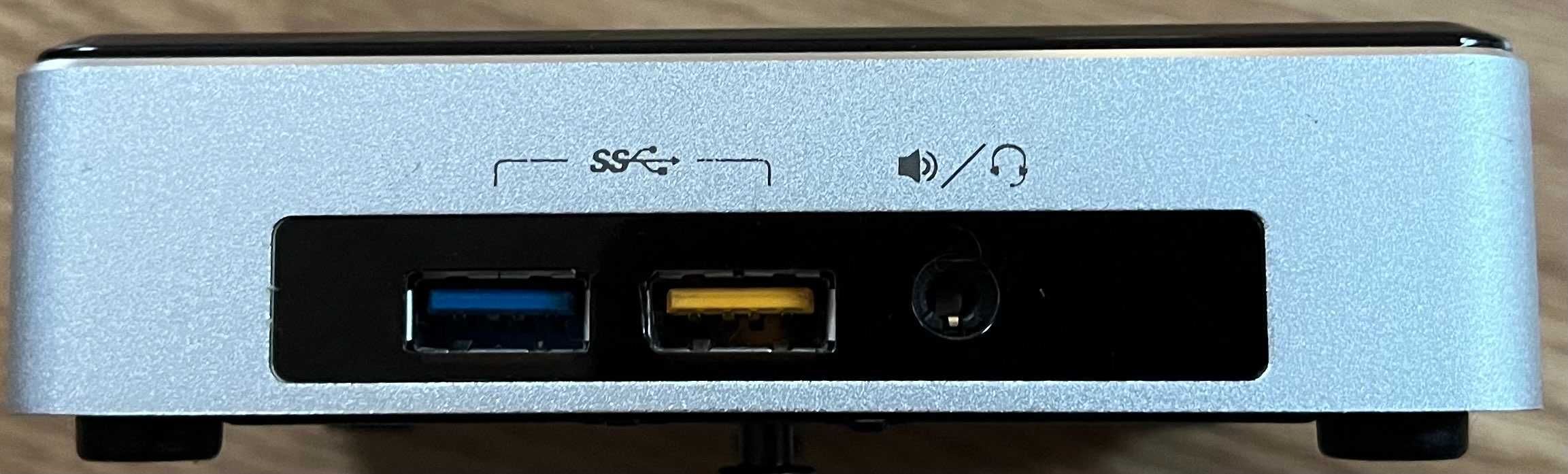 Computador Nuc Intel i3-6100U