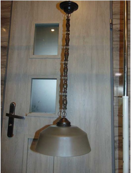 Secesyjna lampa,zwis mosiężny na łuskach wys.73 cm.