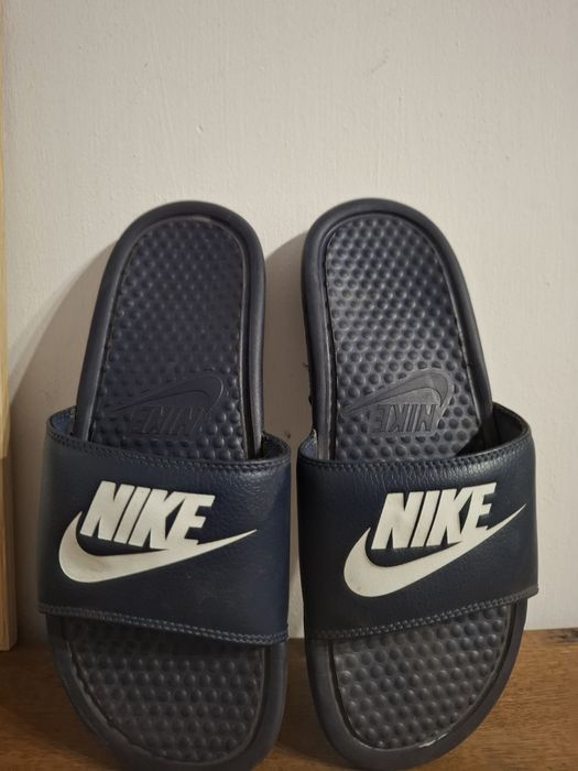 Chłopięce laczki Nike r 38.5 .