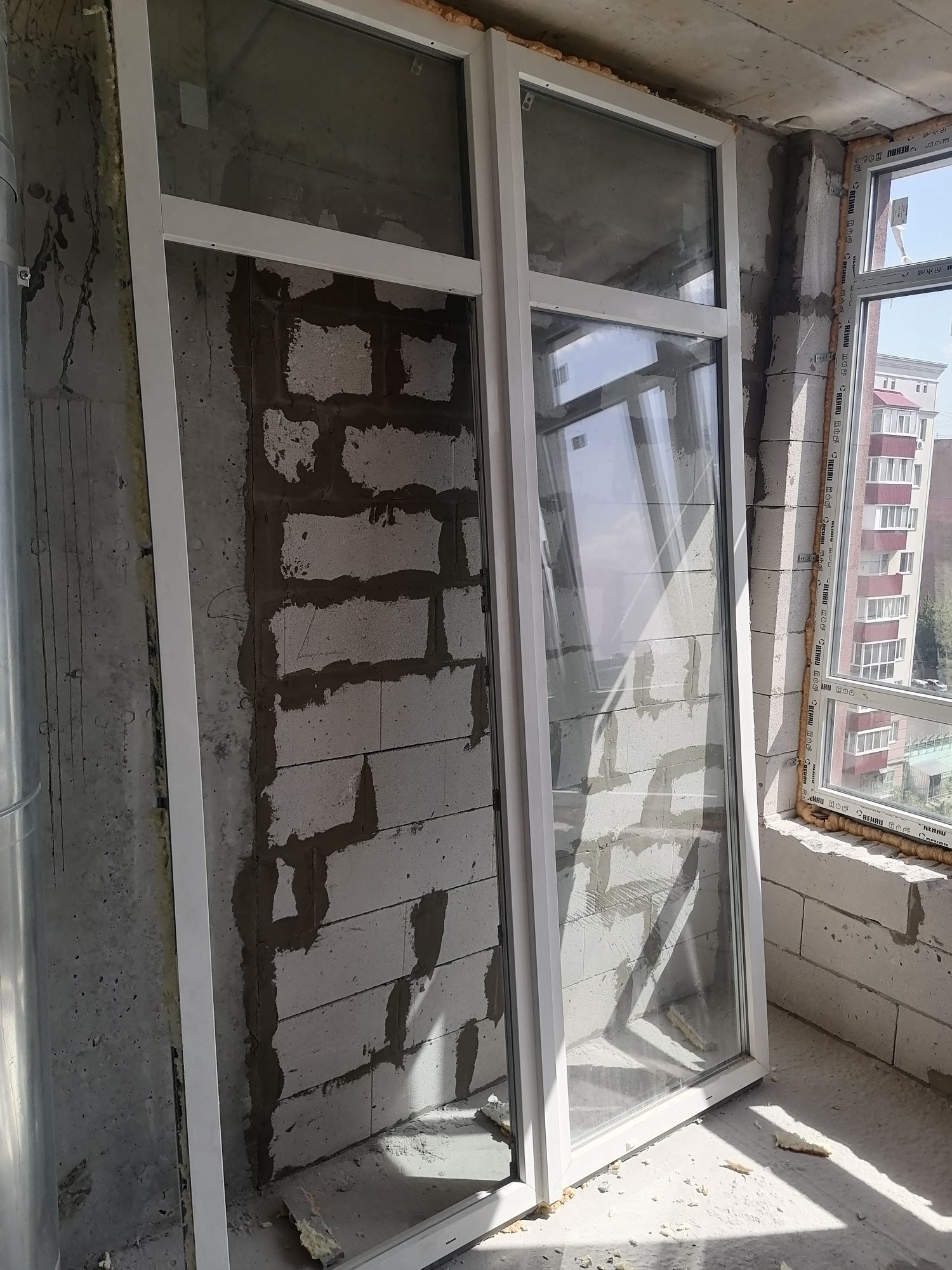 Балкони блок rehau