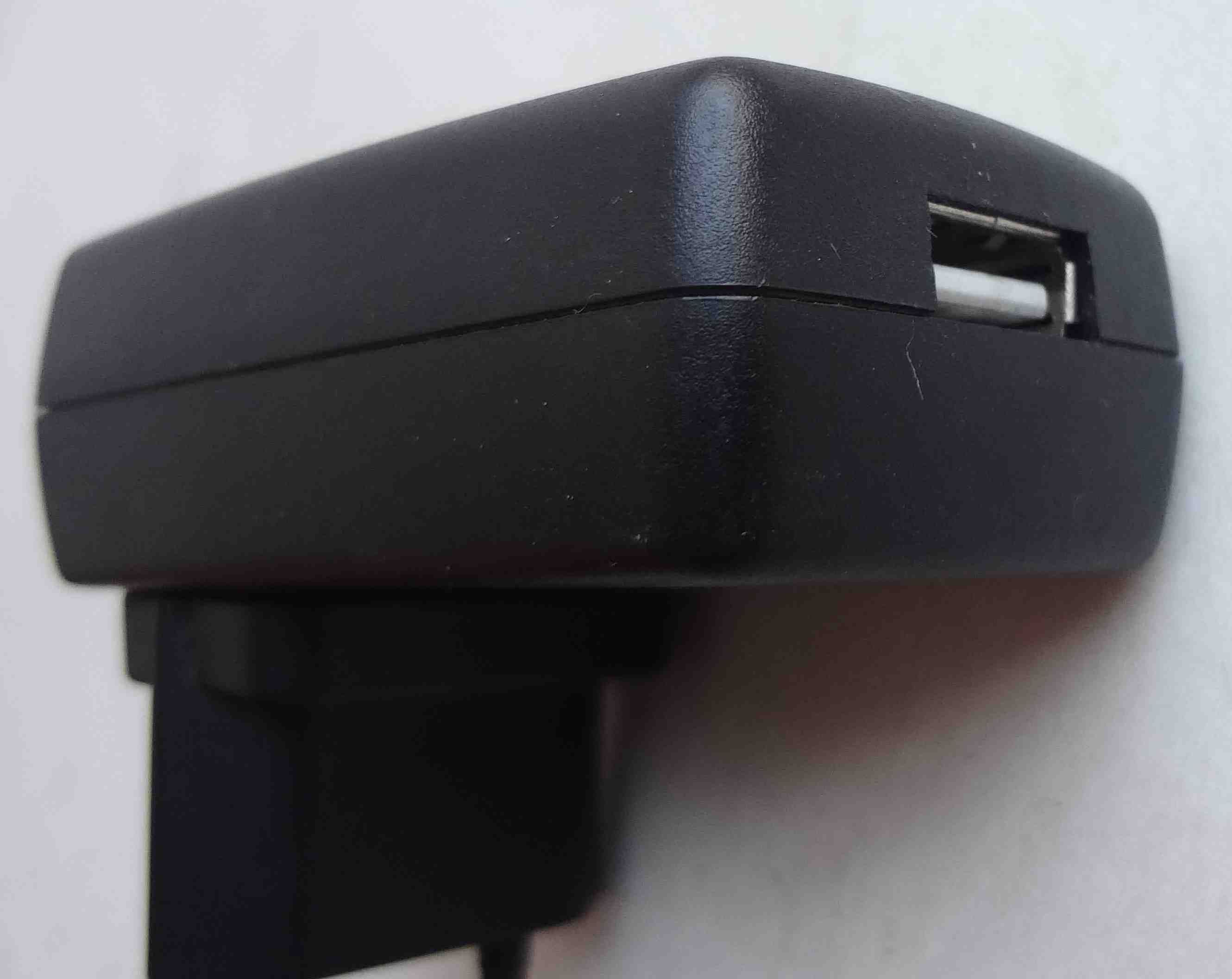 Блок питания Switching 5V 1A UEWCP-050100SPA адаптер USB