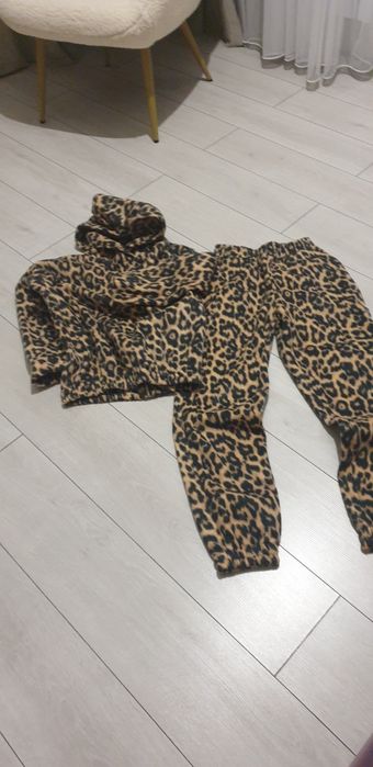 Продам флісовий костюм