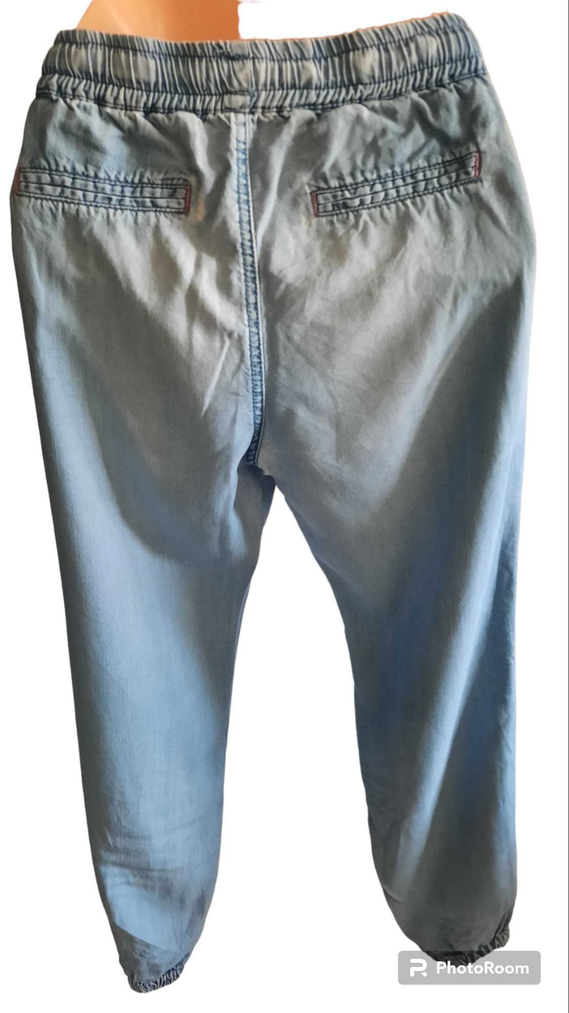 Reserved Spodnie dziewczęce rozmiar 134-140