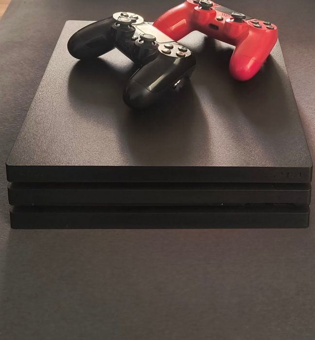 Ps4 pro 6 gier w zestawie