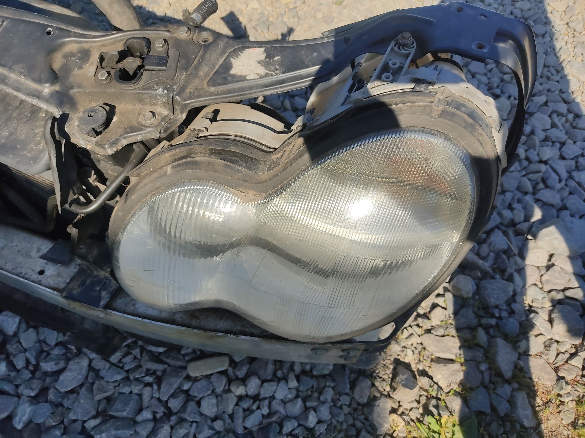 Передня панель Mercedes Benz C class W203 2.2crdi  2002р