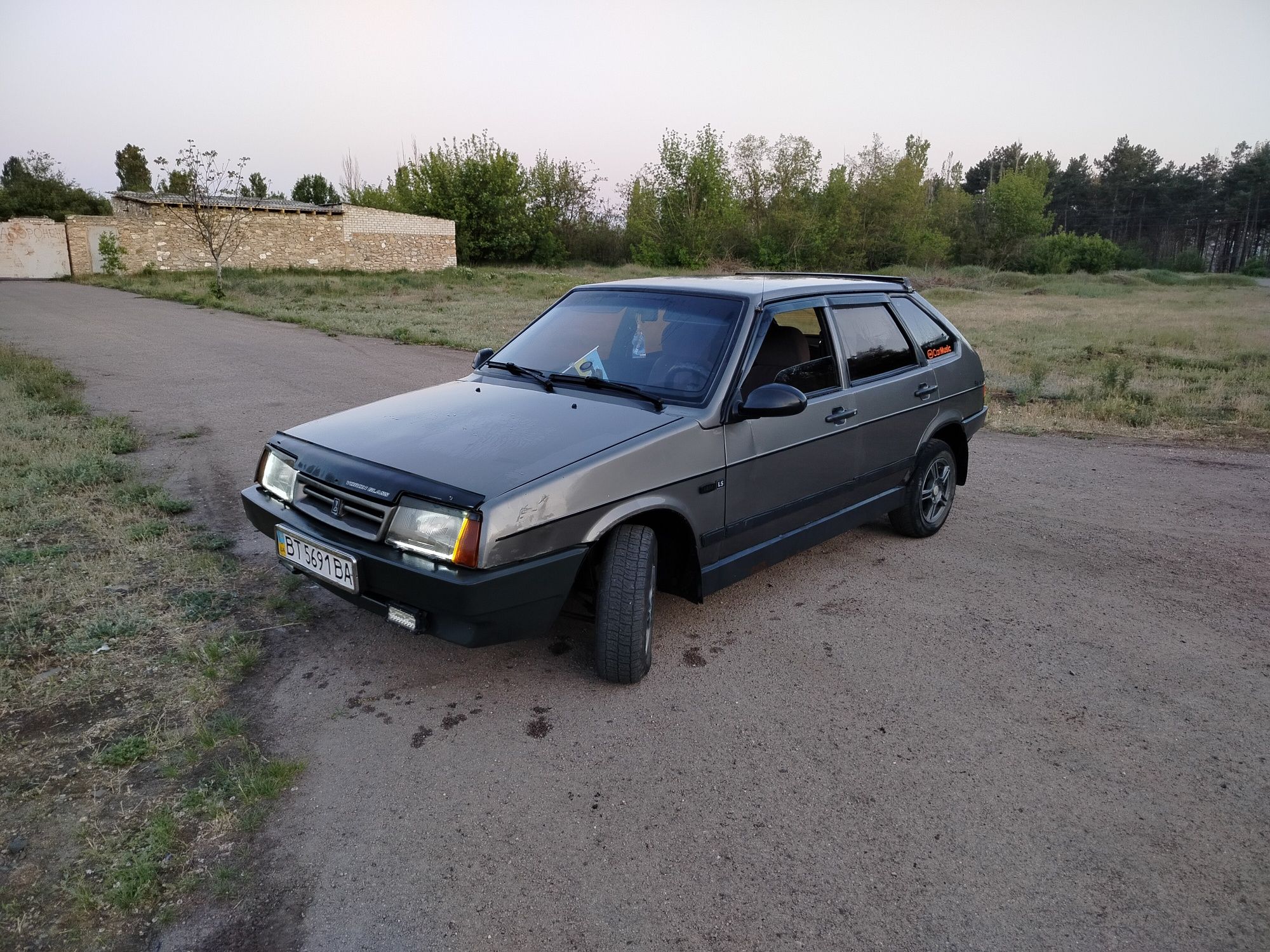 Авто на повному ходу