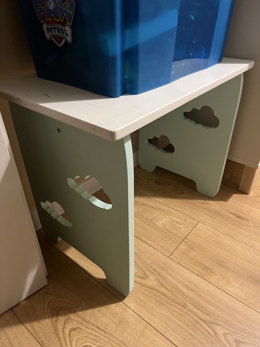 Stolik z krzesełkiem dla dziecka