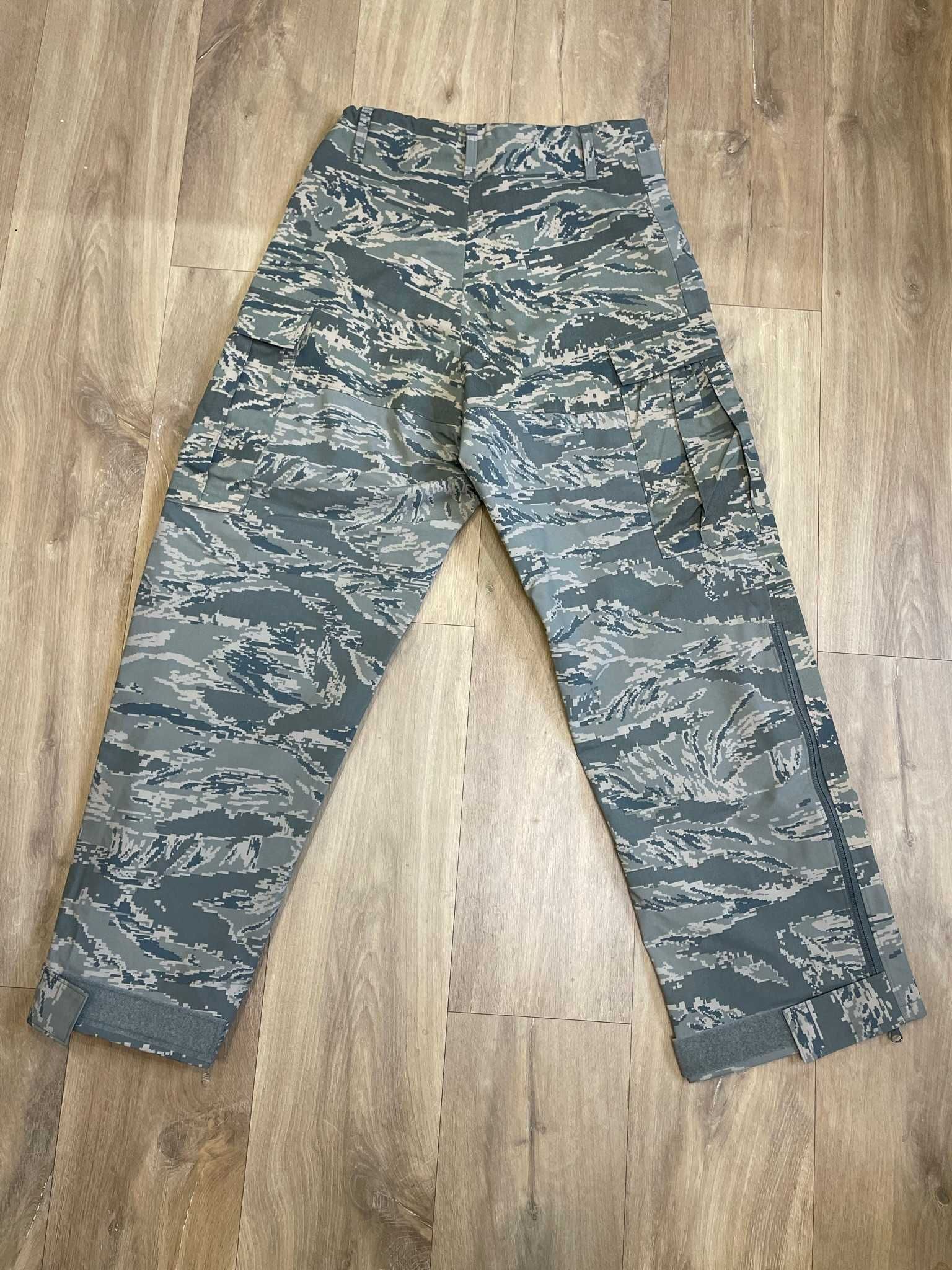 Форма военная штаны с мембраной Gore-Tex размер Large-Regular