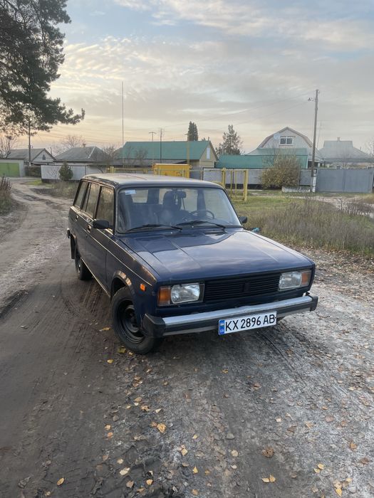 Автомобіль Ваз 2104