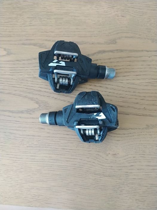 Pedais de encaixe para BTT
