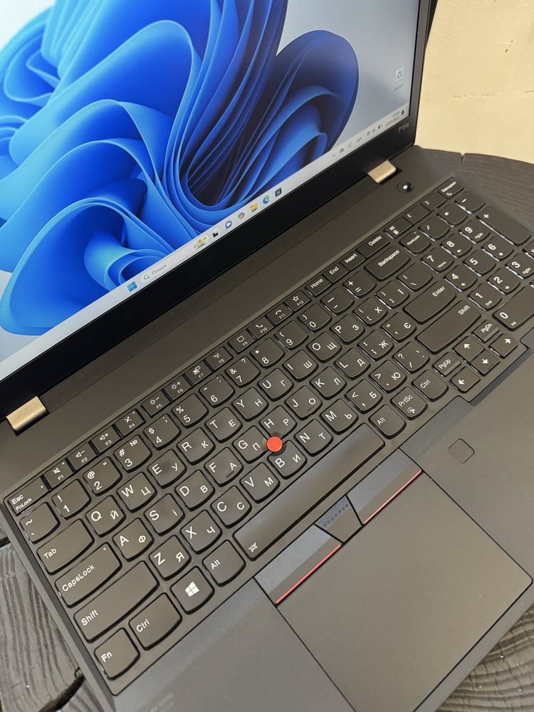Lenovo ThinkPad P15s (i7-10510U 32GB SSD 512 Quadro P520) #0701