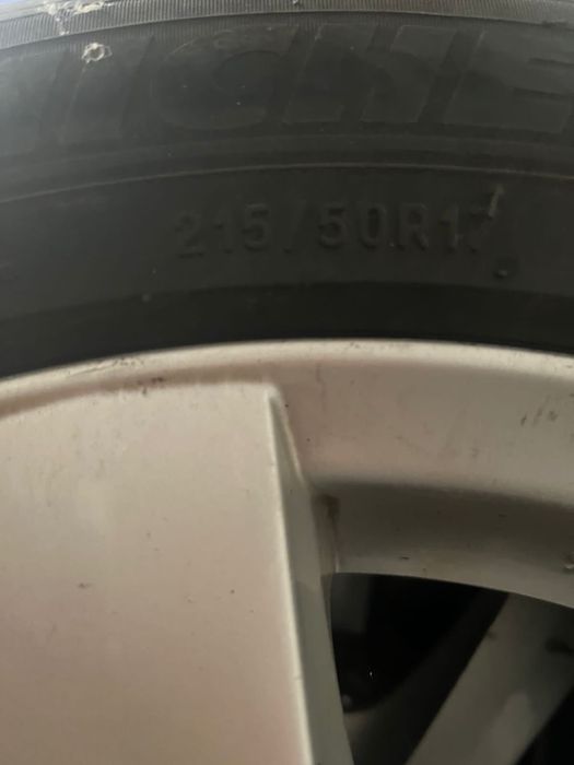 Продам диски 17 с резиной