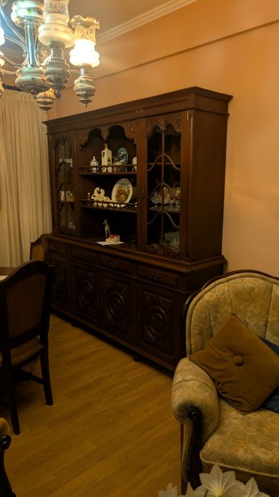 Cristaleira móvel de sala - DOAÇÃO