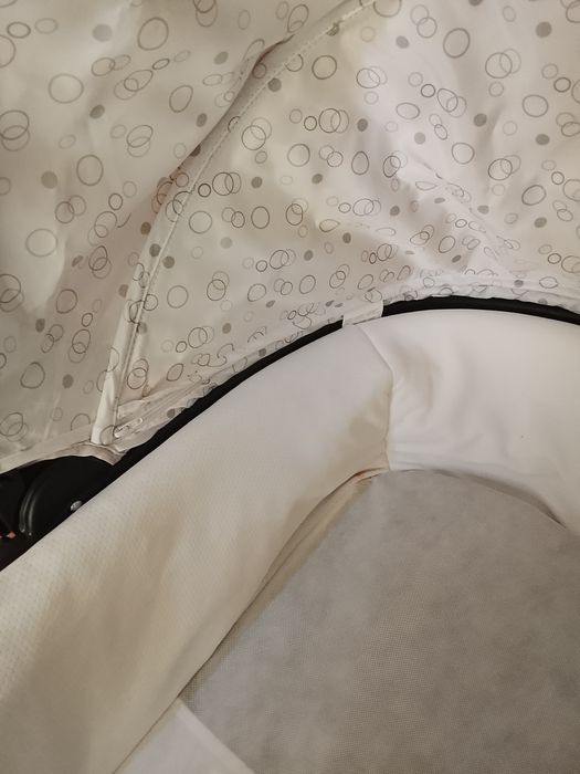 Berço para bebé em perfeito estado
