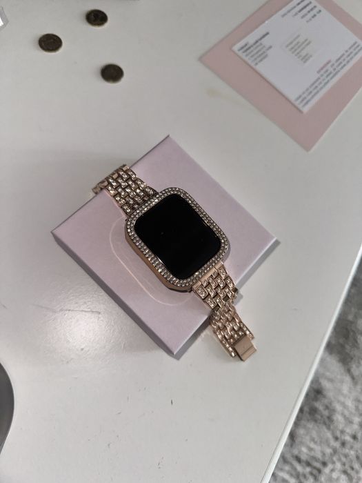 Apple watch series 8