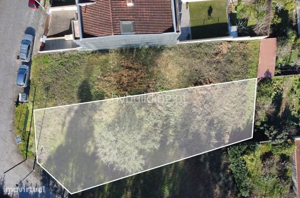 Lote para construção com 474m2 situado em Tibães